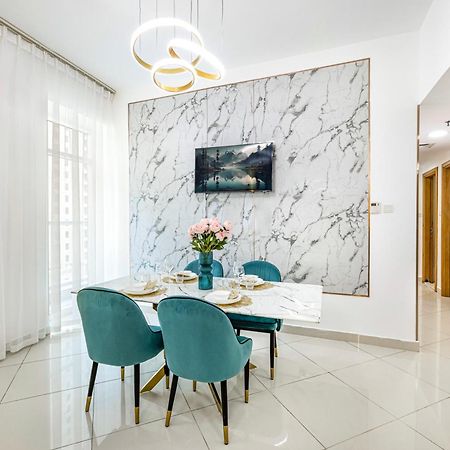 5 Star Serviced Apartment With Beach Access In The Heart Of Dubai Marina Free Welcome Gift Box Upon Arrival Zewnętrze zdjęcie