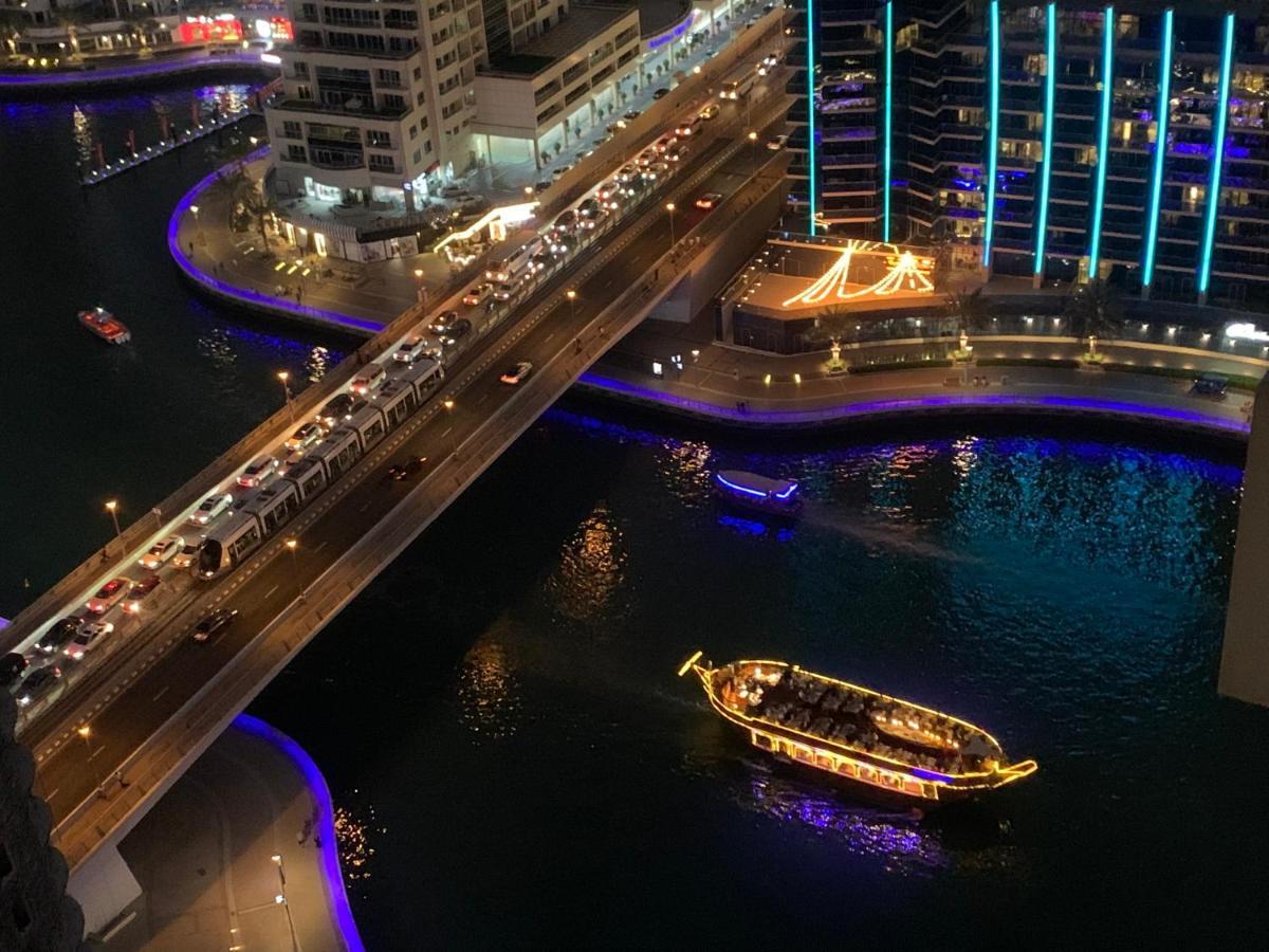 5 Star Serviced Apartment With Beach Access In The Heart Of Dubai Marina Free Welcome Gift Box Upon Arrival Zewnętrze zdjęcie