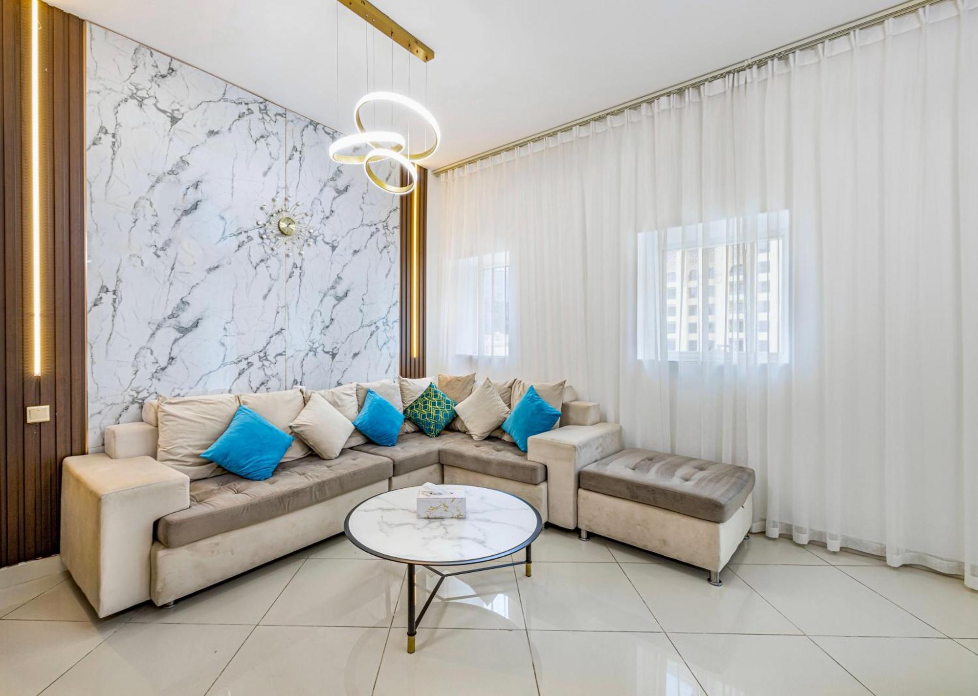 5 Star Serviced Apartment With Beach Access In The Heart Of Dubai Marina Free Welcome Gift Box Upon Arrival Zewnętrze zdjęcie