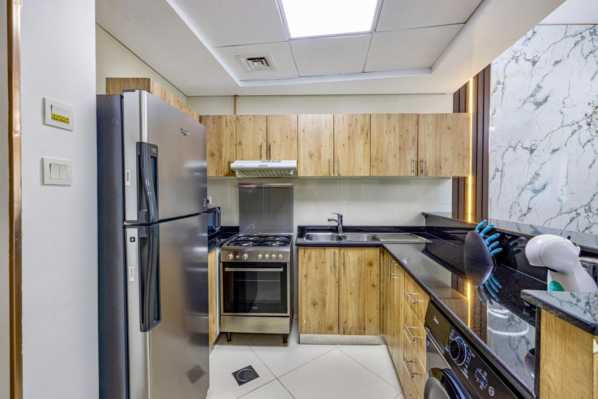 5 Star Serviced Apartment With Beach Access In The Heart Of Dubai Marina Free Welcome Gift Box Upon Arrival Zewnętrze zdjęcie